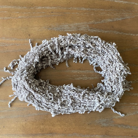 Grey Infiniti Scarf - Picture 3 of 5